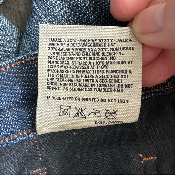 Citizens of Humanity Kelly Lightly Distressed Low Waist Bootcut jeans in Size 27 - Picture 13 of 15